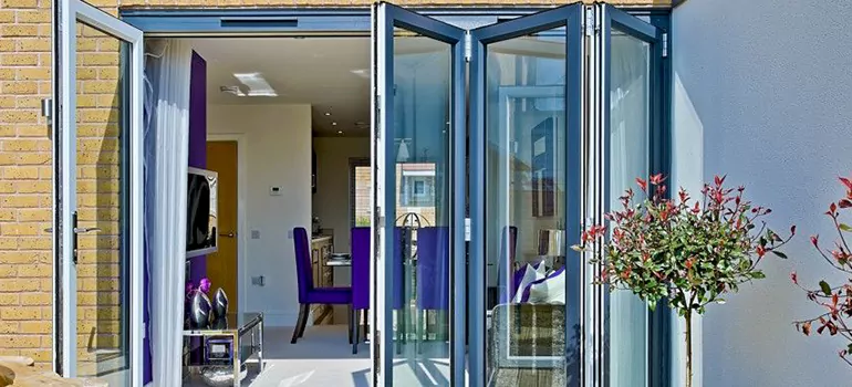 Commercial Door Glass Repair in Lealman, FL